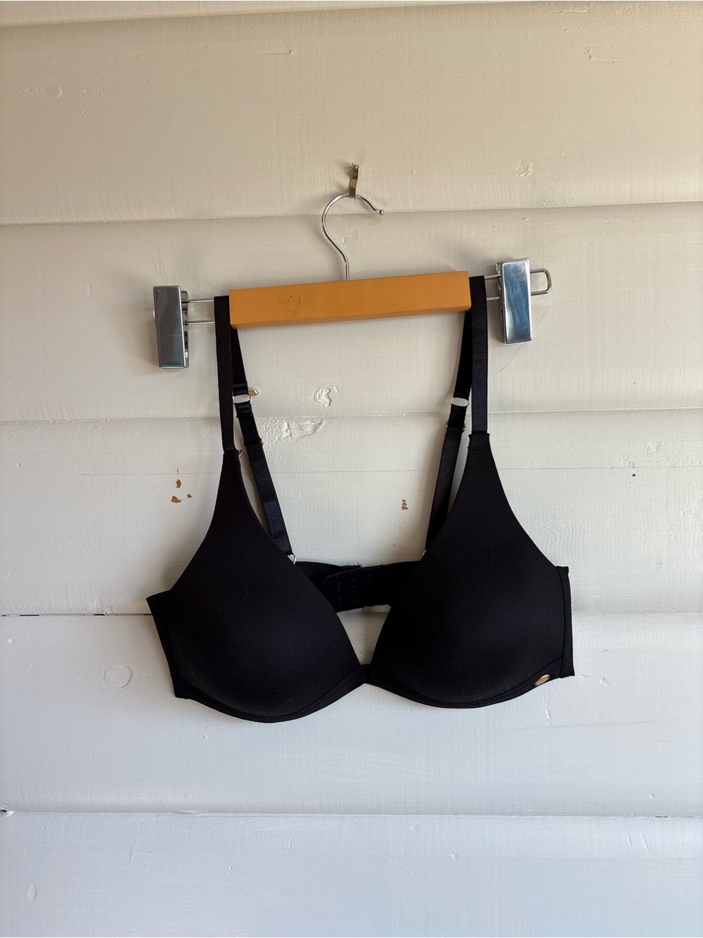 Betsy Johnson 36C Black Racerback T-Shirt Bra Gold Heart Hardware